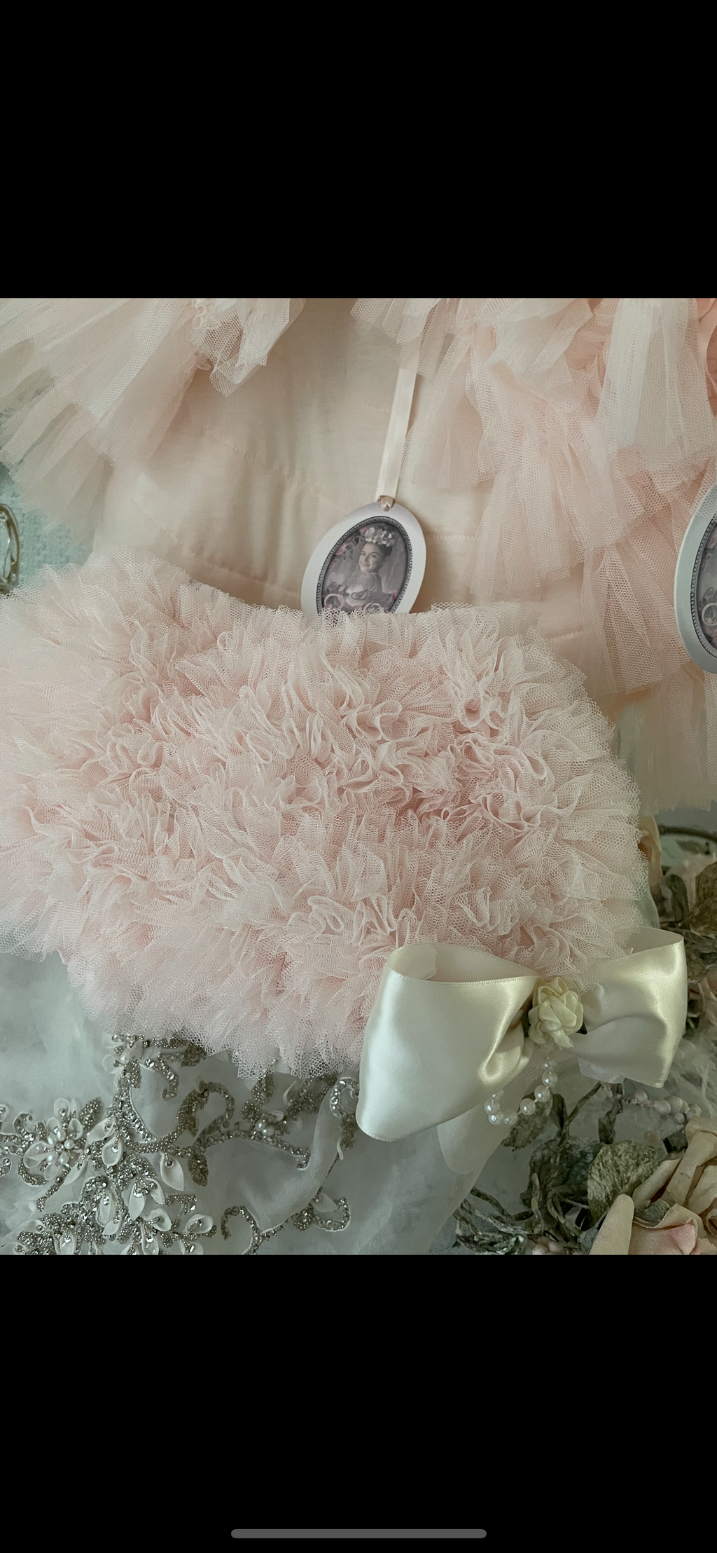 🎀 Fancy Pink Frosty – Holiday Edition