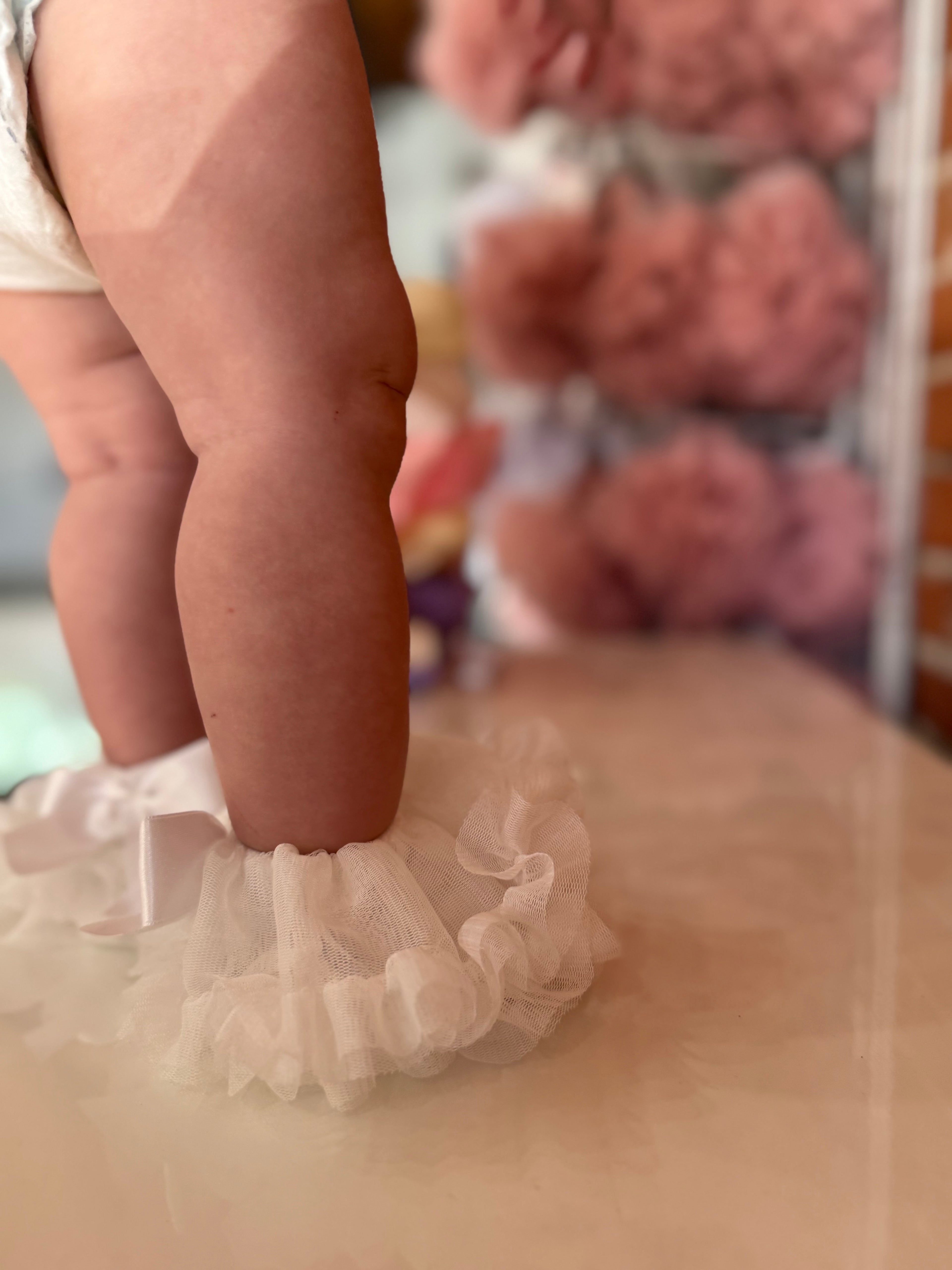 The celebration Lux Ruffle Sock – Limited Edition 🤍White