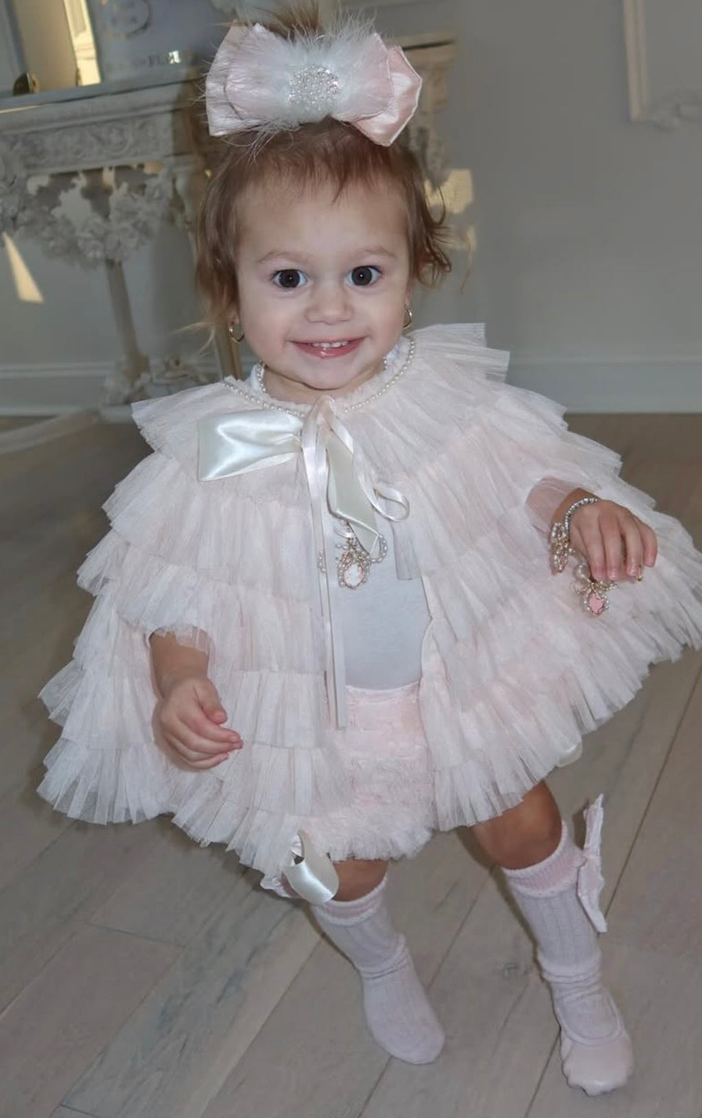 🎀 Fancy Pink Frosty – Holiday Edition