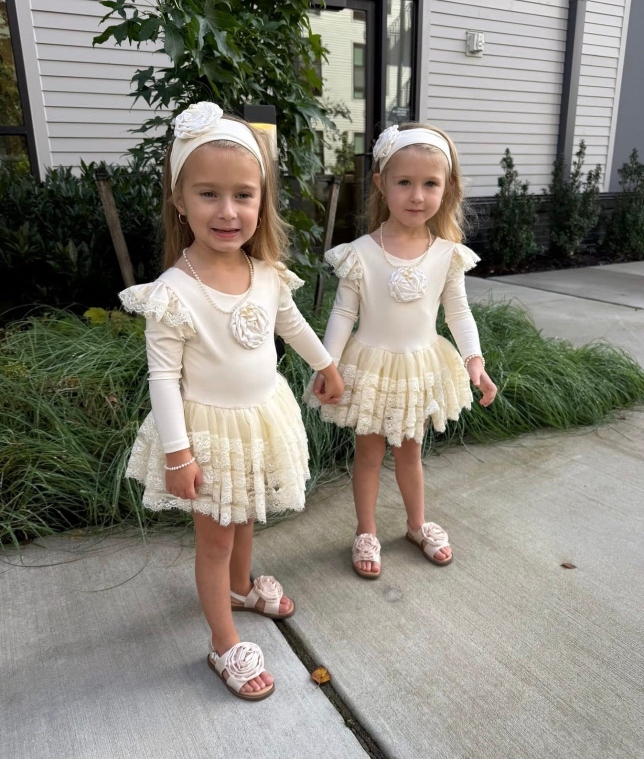 Darling in Lace – Ivory Celebration Ensemble ✨👑