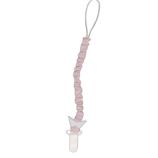 <div class="product-description"> <p>Baby Gi angel wing Paci clip -PINK&nbsp;</p> <p>Experience the whimsical elegance of our Baby Gi angel wing Paci clip in White. Keep your baby's pacifier secure while adding a touch of charm to their outfit. Say goodbye to lost pacifiers and hello to a stylish and functional accessory. Perfect for any little angel!</p> </div> <div class="product-share sharing" id="sharing"> <div class="shareThis clearFix"></div> </div>