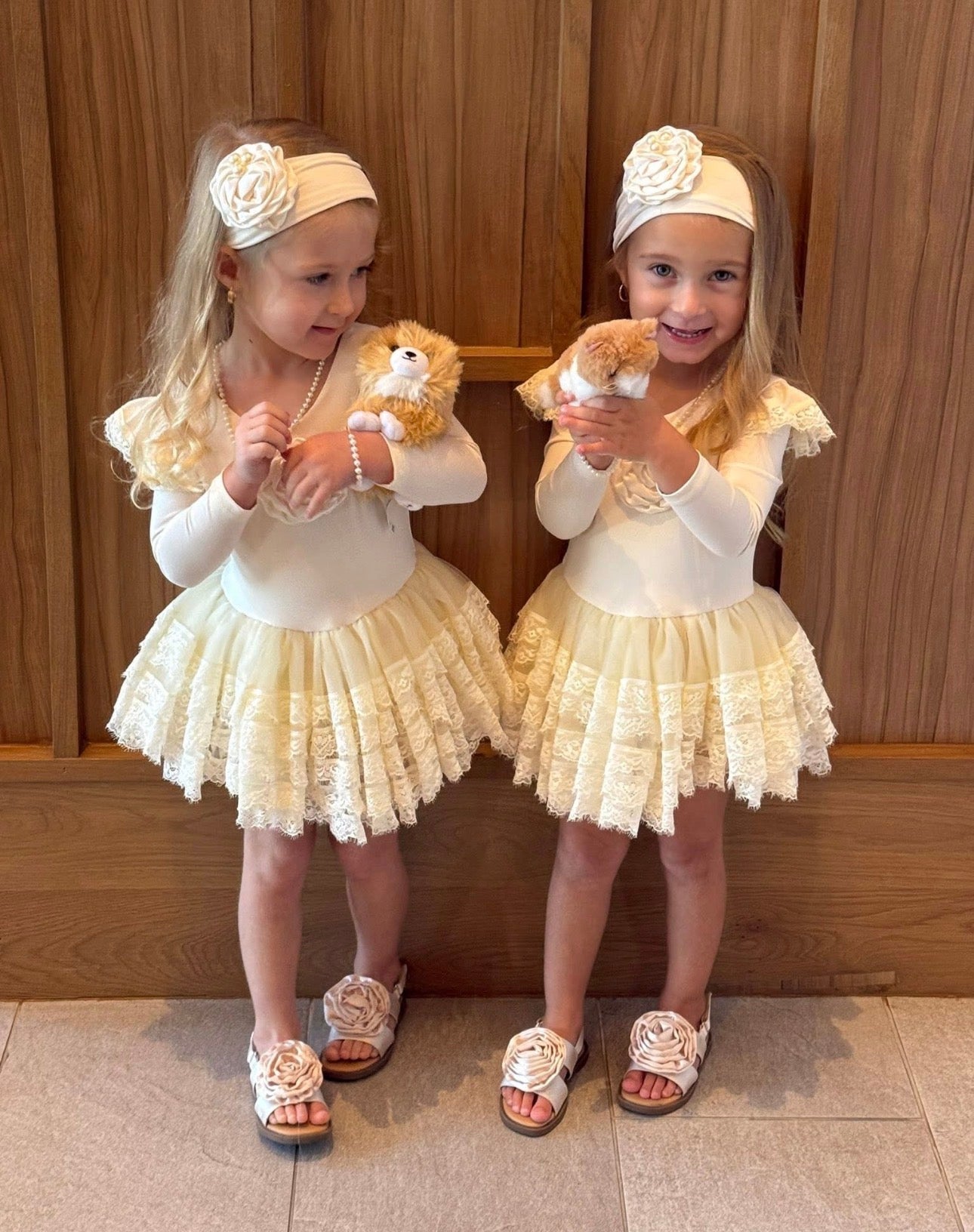 Darling in Lace – Ivory Celebration Ensemble ✨👑