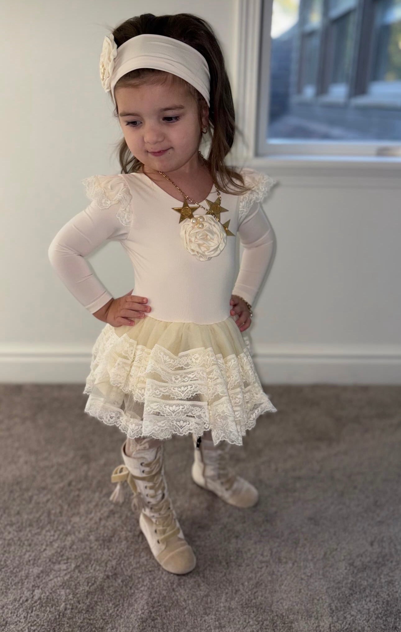 Darling in Lace – Ivory Celebration Ensemble ✨👑