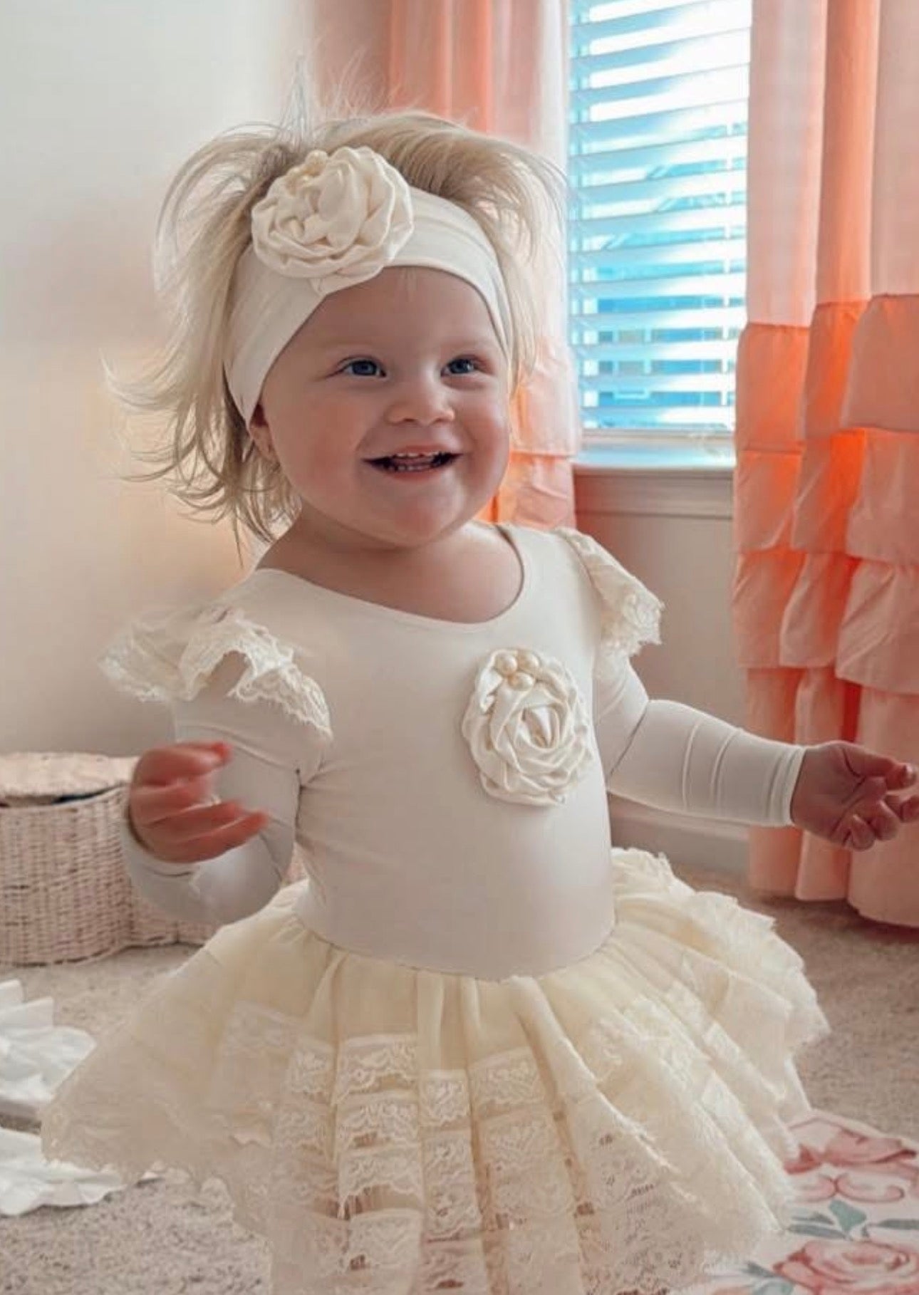 Darling in Lace – Ivory Celebration Ensemble ✨👑