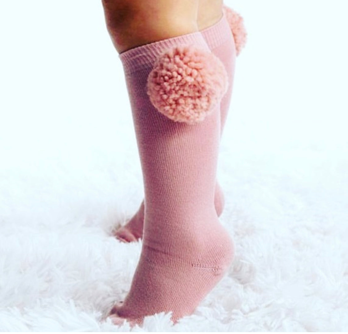 Meia Peta  Shabby Pom-Pom Knee Socks-Dry Pink