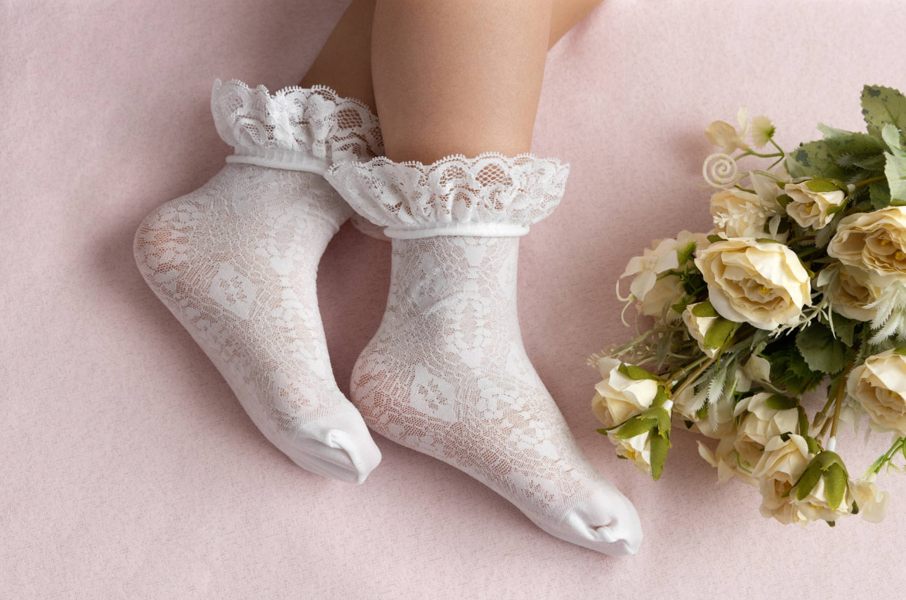 Exqusite Lace Ankle Sock White Delicate Ruffle