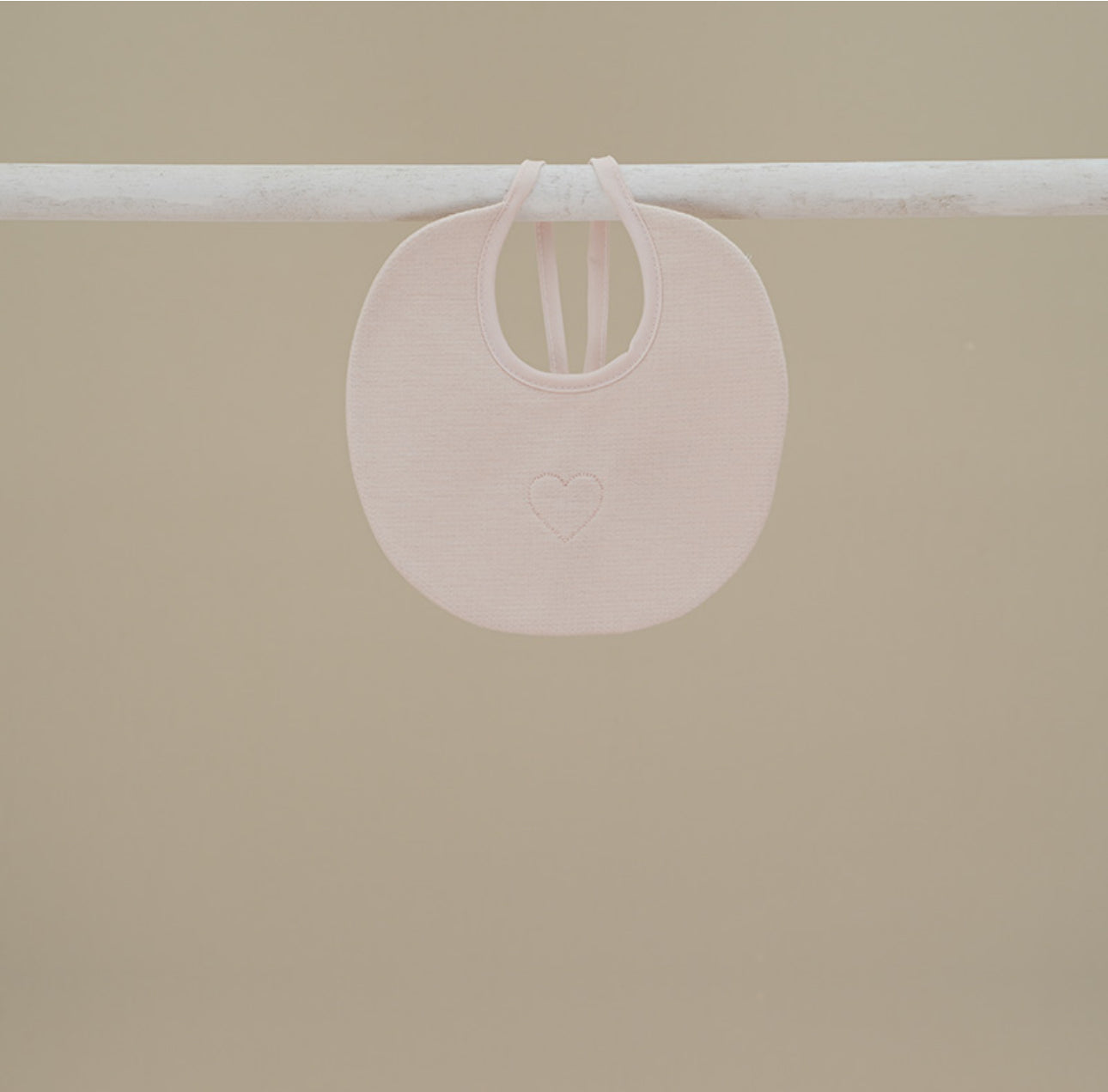 Ninnaoh Elegant Infant Girls  Bib  – Rita Collection (Pink)