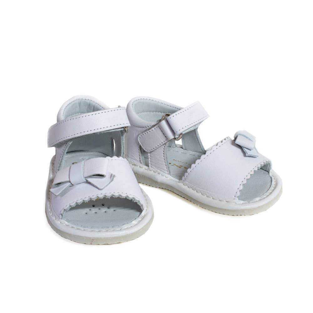 Sandalia abierta con lazo